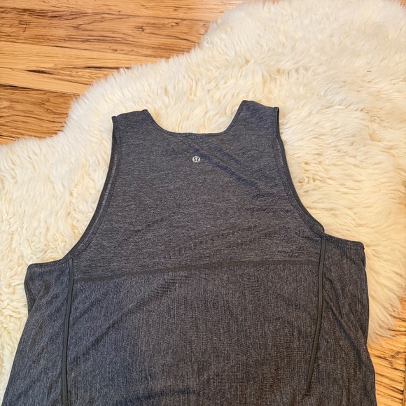 Lululemon Grey Tank Size 6 - Picture 5 of 6